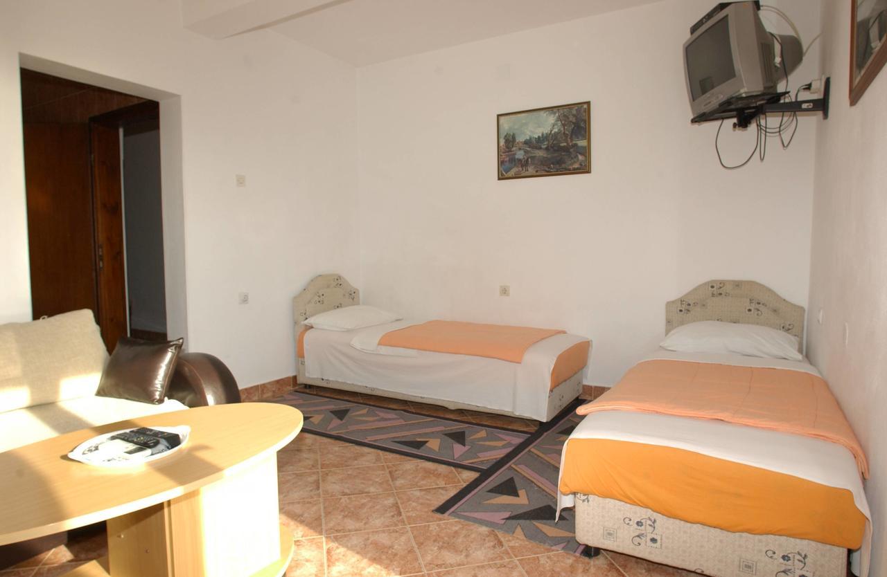Mm Kovacevic Apartments Petrovac Dış mekan fotoğraf